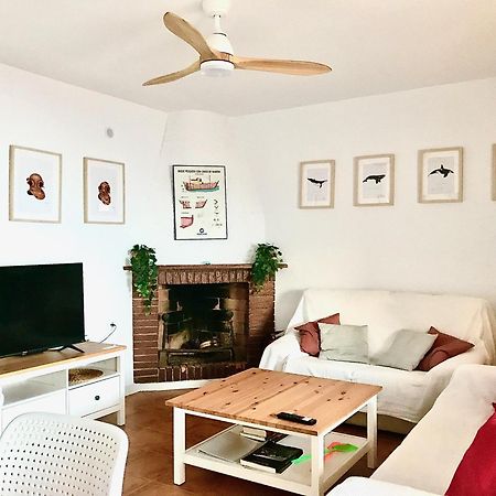 La Paloma, Chalet A Pie De Playa أغيلاس المظهر الخارجي الصورة