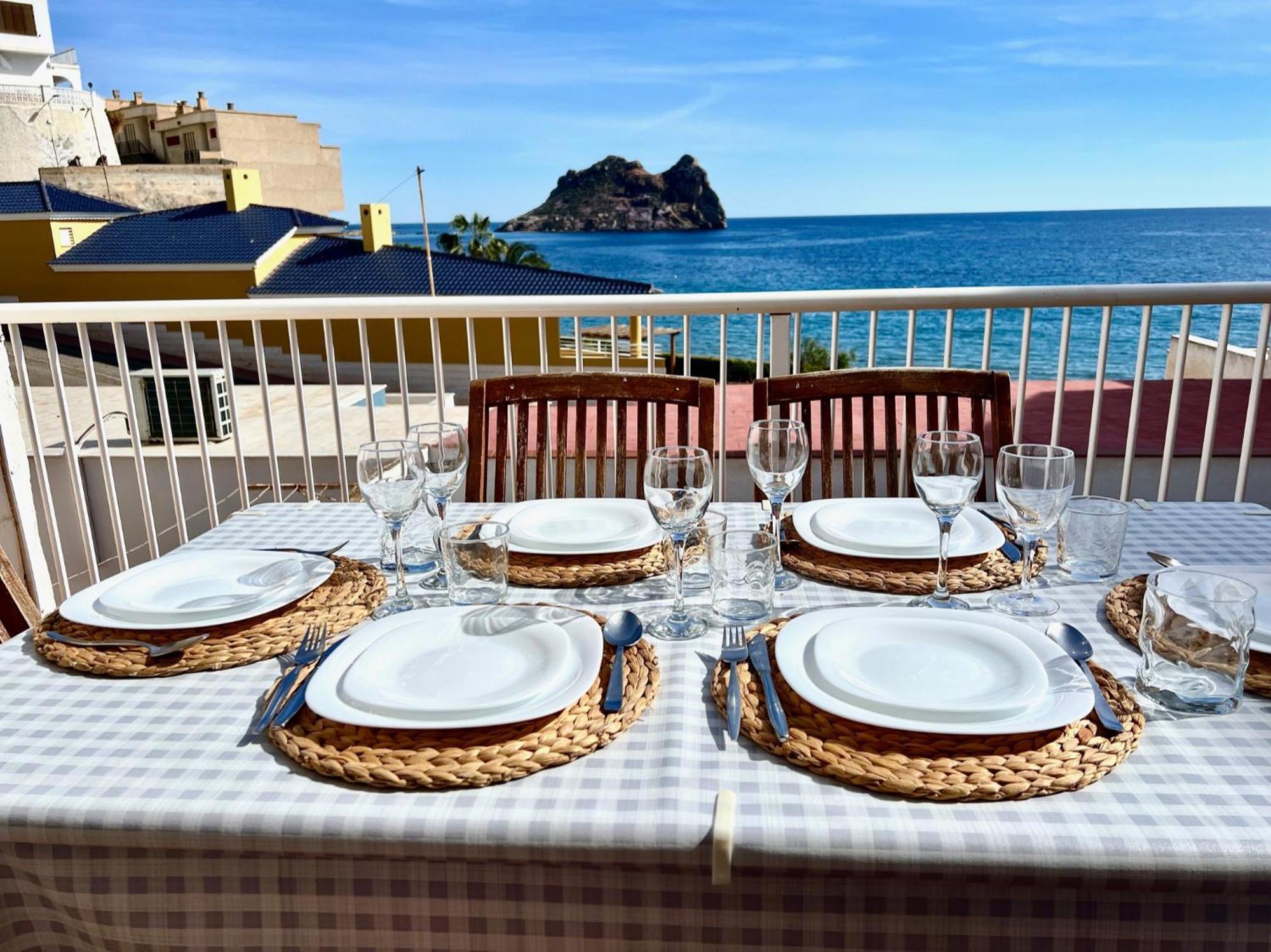 La Paloma, Chalet A Pie De Playa أغيلاس المظهر الخارجي الصورة
